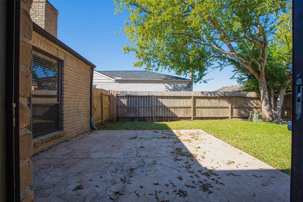 16042 Bear Hill Drive - Photo 31