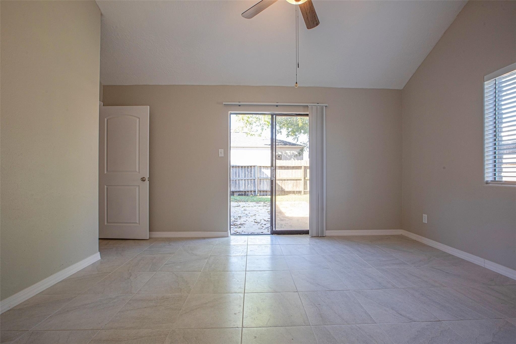16042 Bear Hill Drive - Photo 23