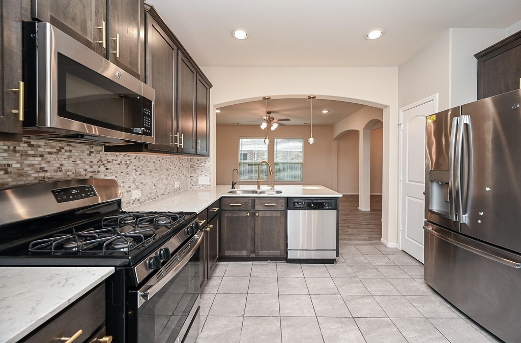 23919 Villa Lisa Drive - Photo 13