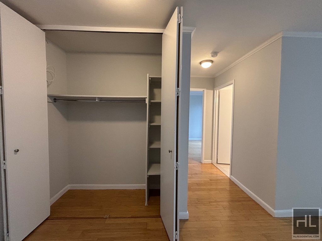 West 48th Street - Photo 5