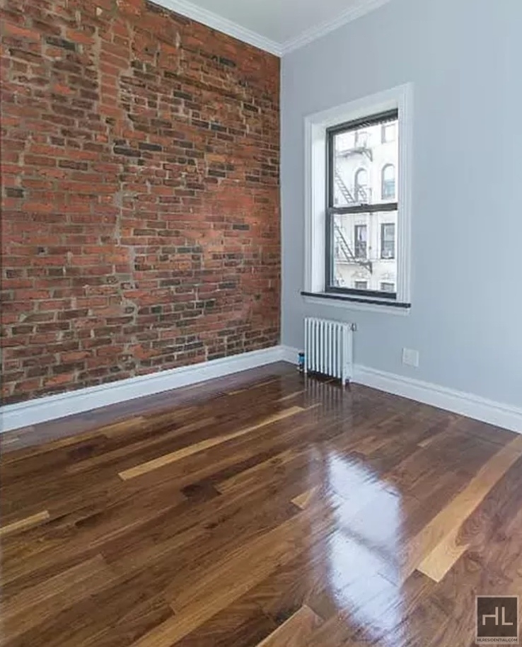 Clinton St. - Photo 2