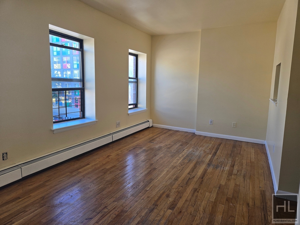 Dekalb Avenue - Photo 3