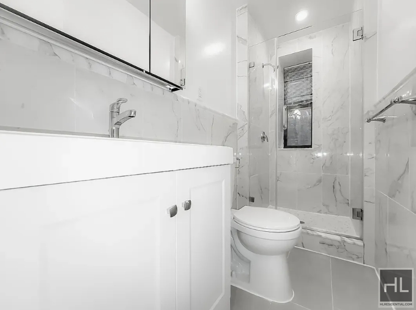 East 58 Street - Photo 3