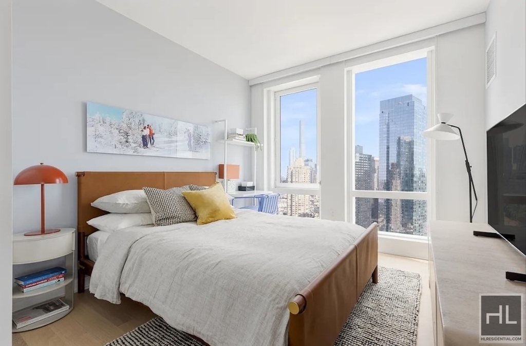 West 38th Street - Photo 1
