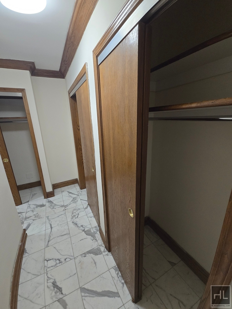 East 36 Street - Photo 11