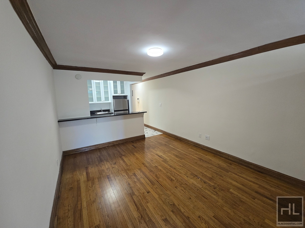 East 36 Street - Photo 2