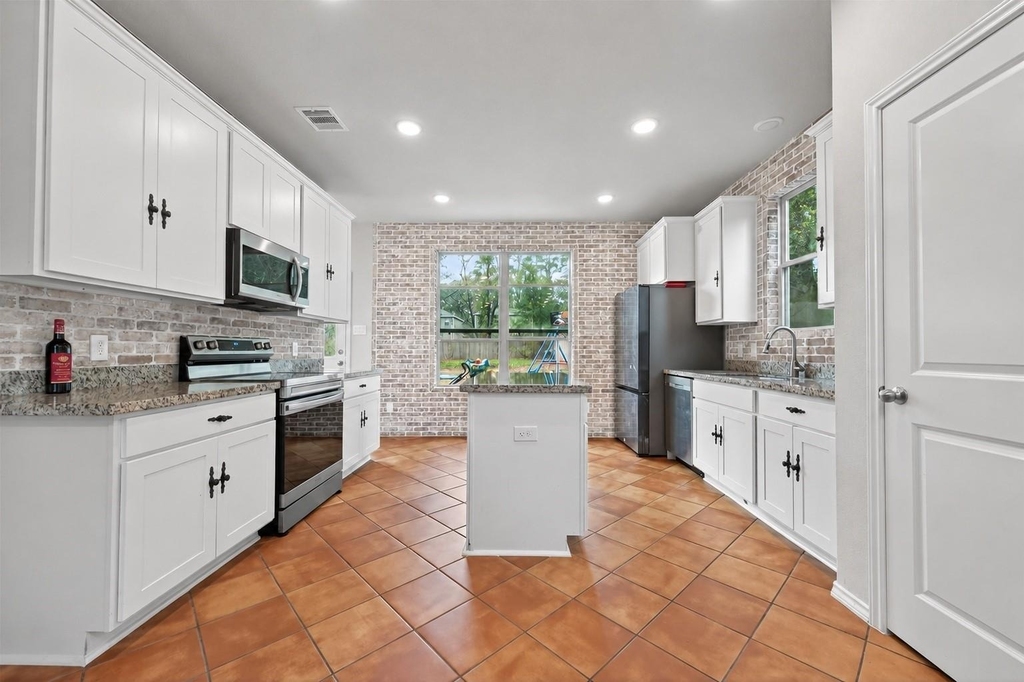 804 Pearl River Drive - Photo 4