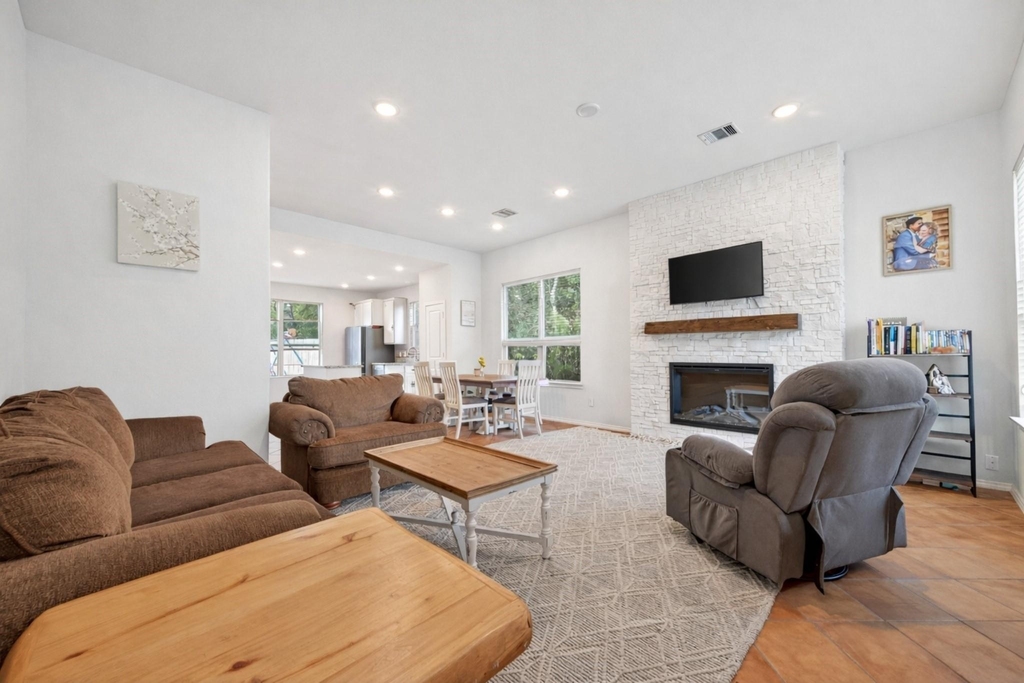 804 Pearl River Drive - Photo 10