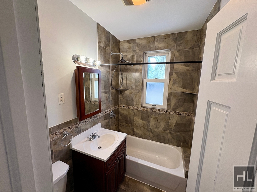 Logan Avenue - Photo 3