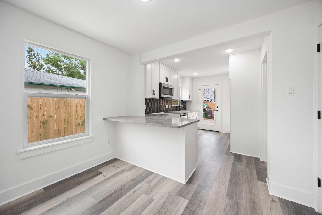 3405 Mount Pleasant Street - Photo 5
