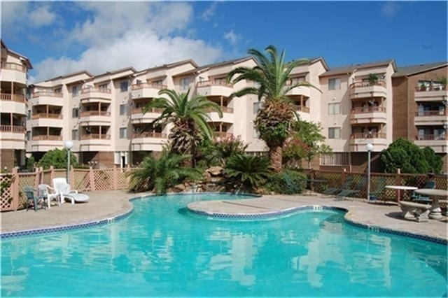 6107 Snug Harbor Boulevard - Photo 0