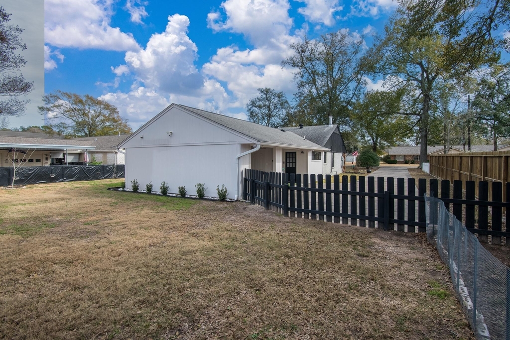 712 Clarence Street - Photo 37
