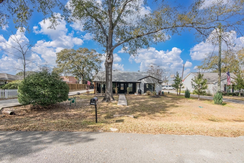712 Clarence Street - Photo 35