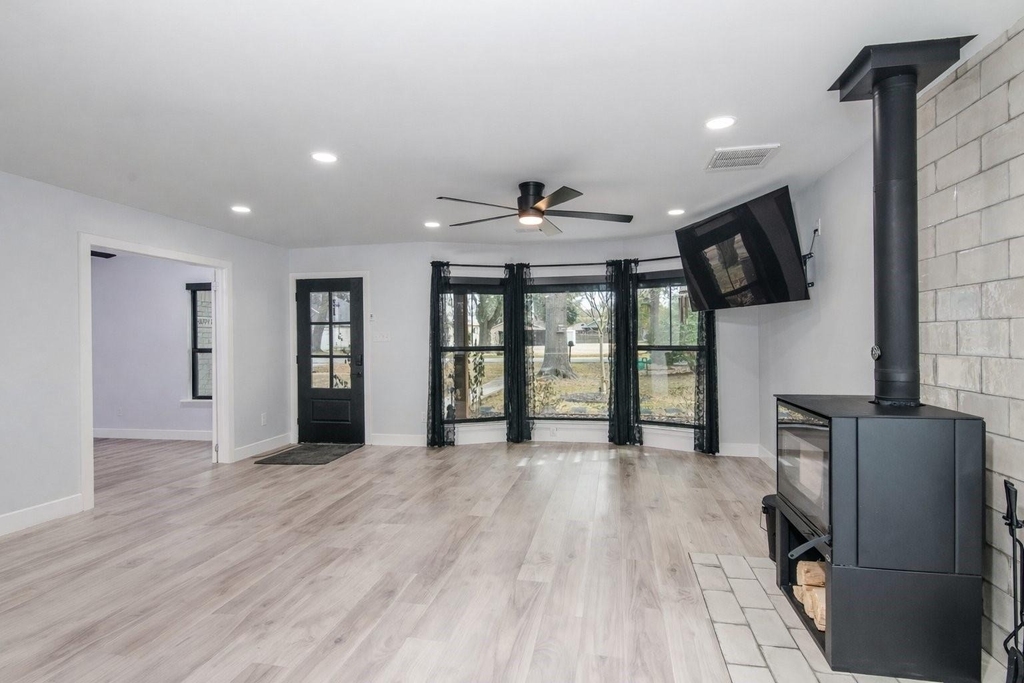 712 Clarence Street - Photo 8