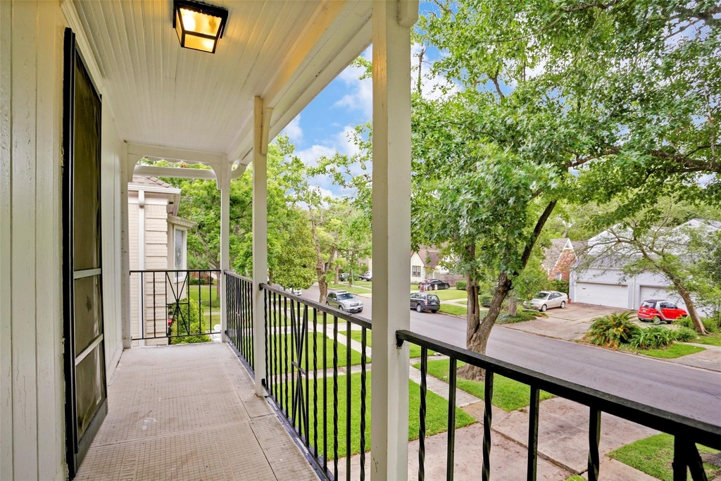 2324 Goldsmith Street - Photo 2