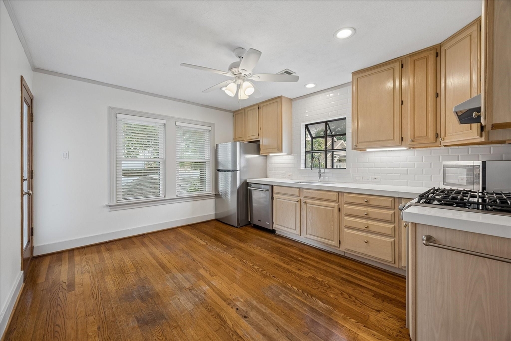 2324 Goldsmith Street - Photo 3