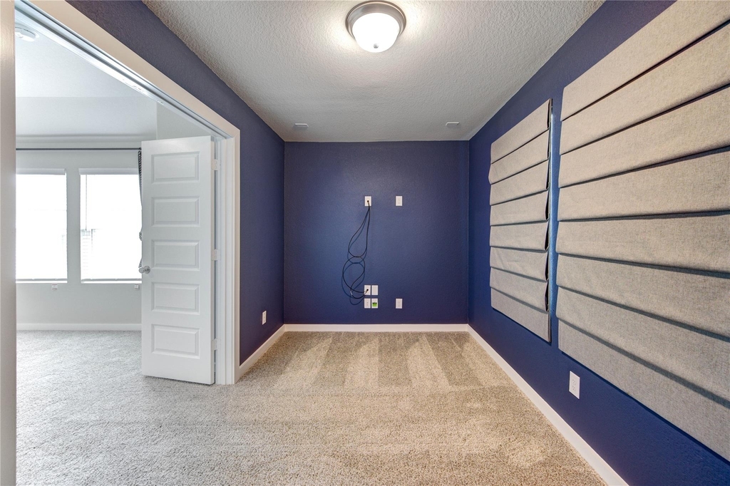 6027 Jenna Way - Photo 35