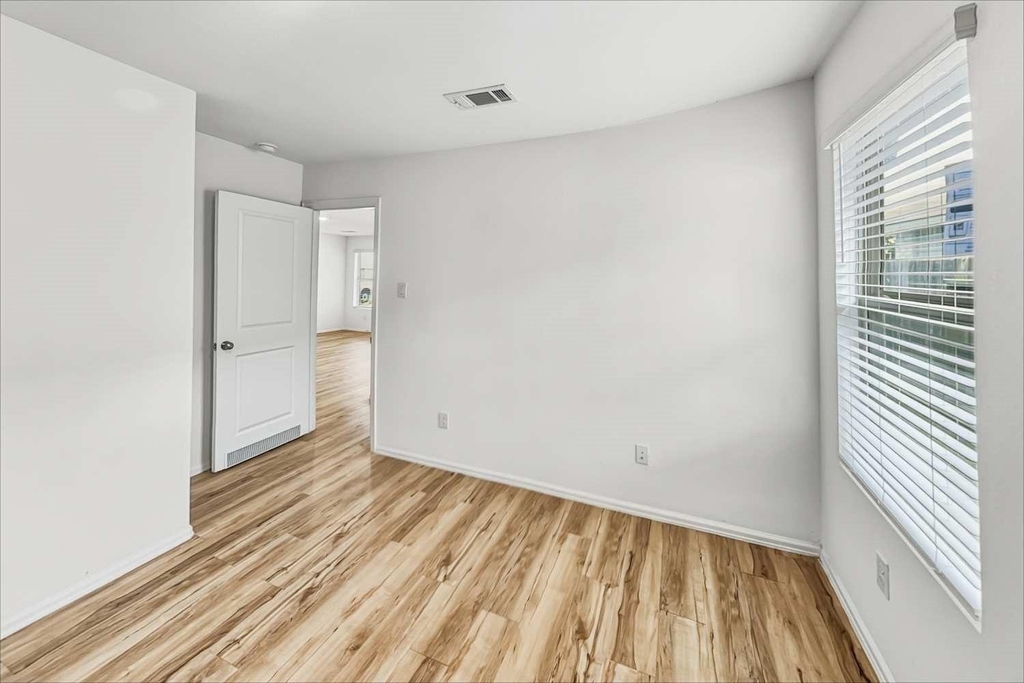 22259 Stoney Ravine Drive - Photo 11