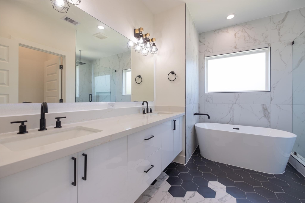 4012 Yellowstone Boulevard - Photo 6