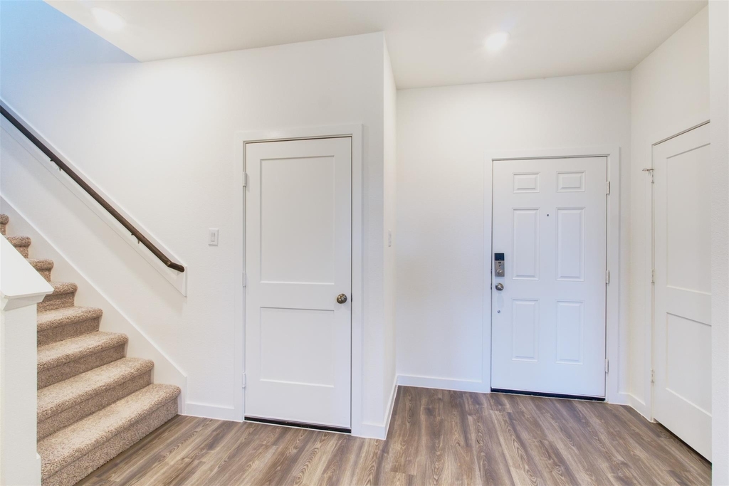 3918 Windy Whisper Drive - Photo 3