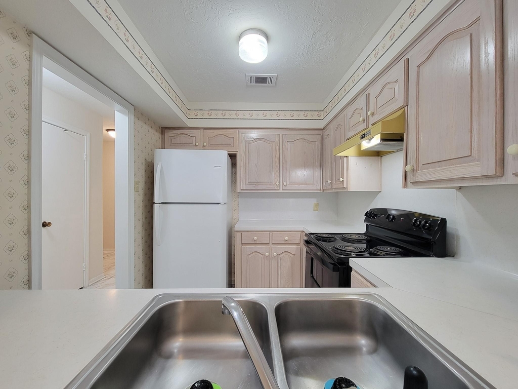 1815 Country Village Boulevard - Photo 25