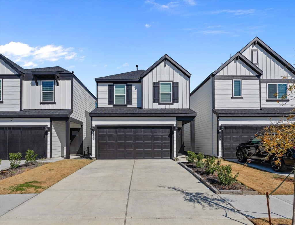 3215 Rainwood Gate Drive - Photo 0