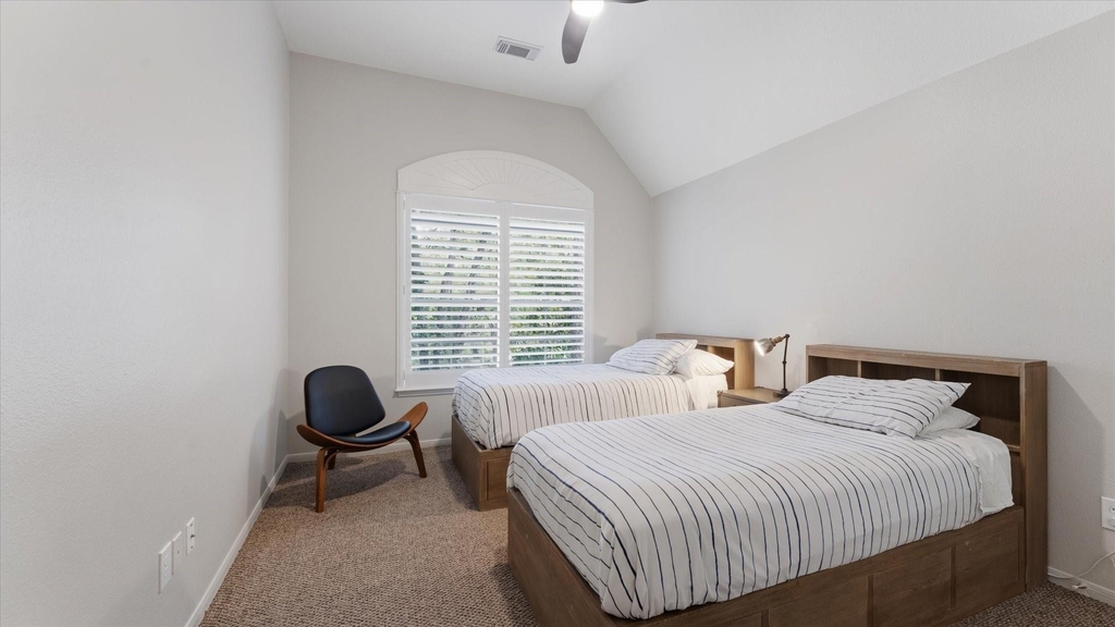 34 Candle Pine Place - Photo 32