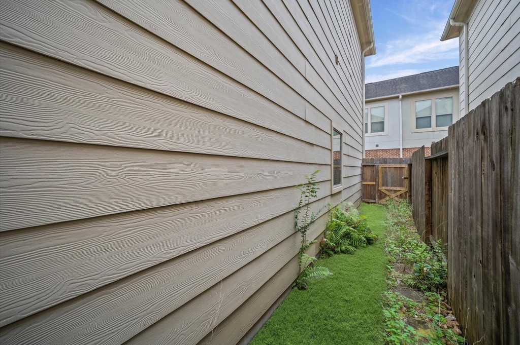 3840 Center Street - Photo 19