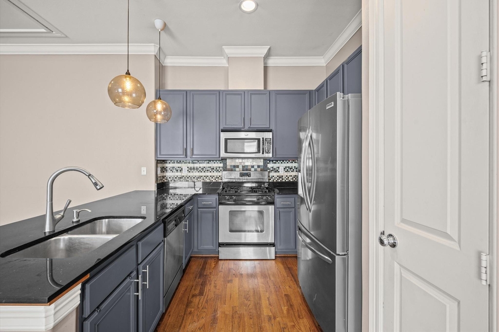 3840 Center Street - Photo 8