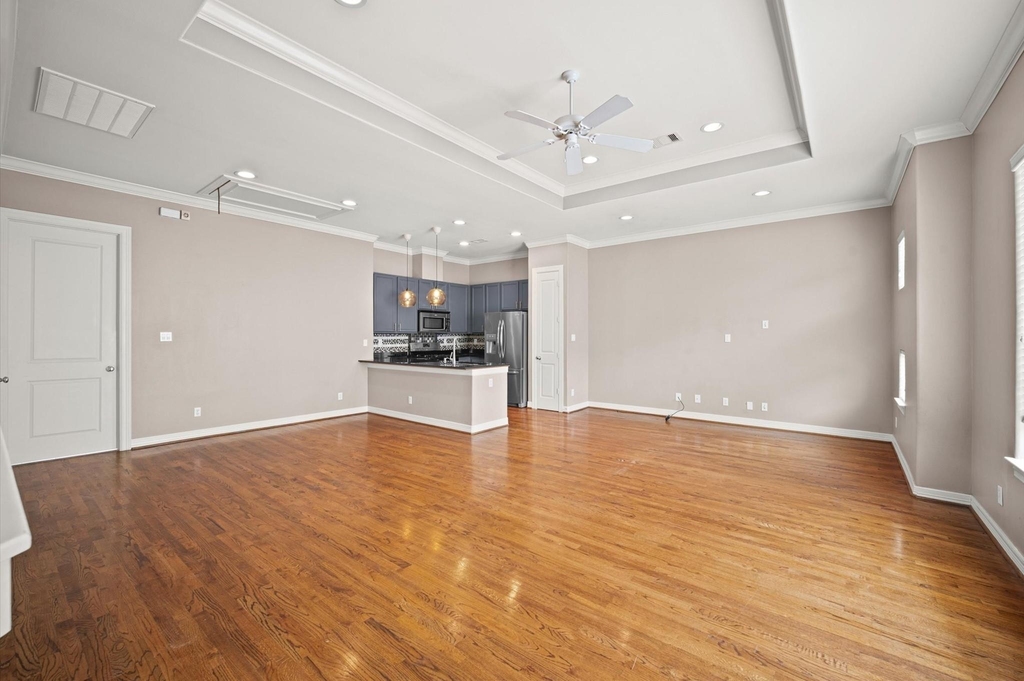 3840 Center Street - Photo 6