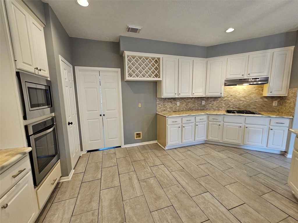 15015 Dawnbrook Drive - Photo 8
