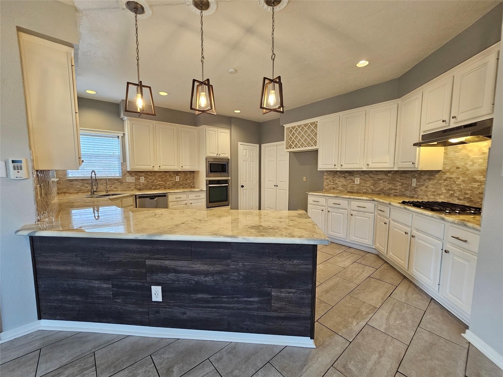 15015 Dawnbrook Drive - Photo 7