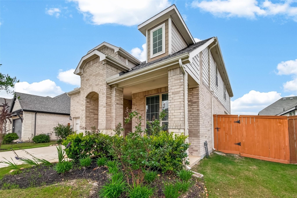7319 Woodlark Ridge Drive - Photo 2