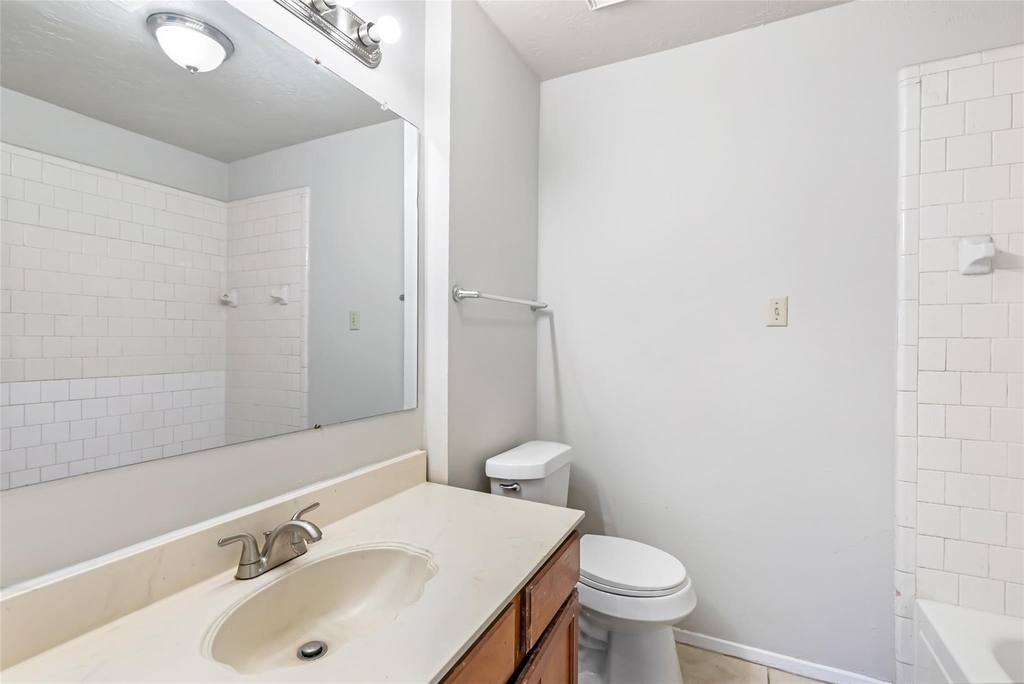 7310 Maple Walk Drive - Photo 19