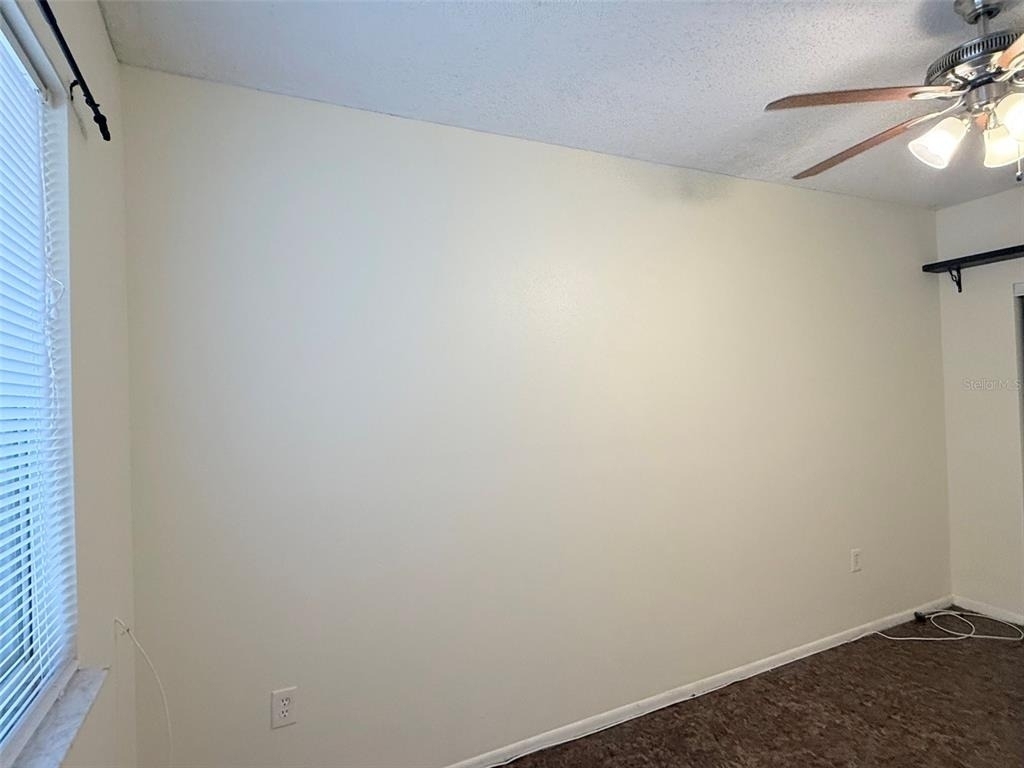 5541 Lown Street N - Photo 12