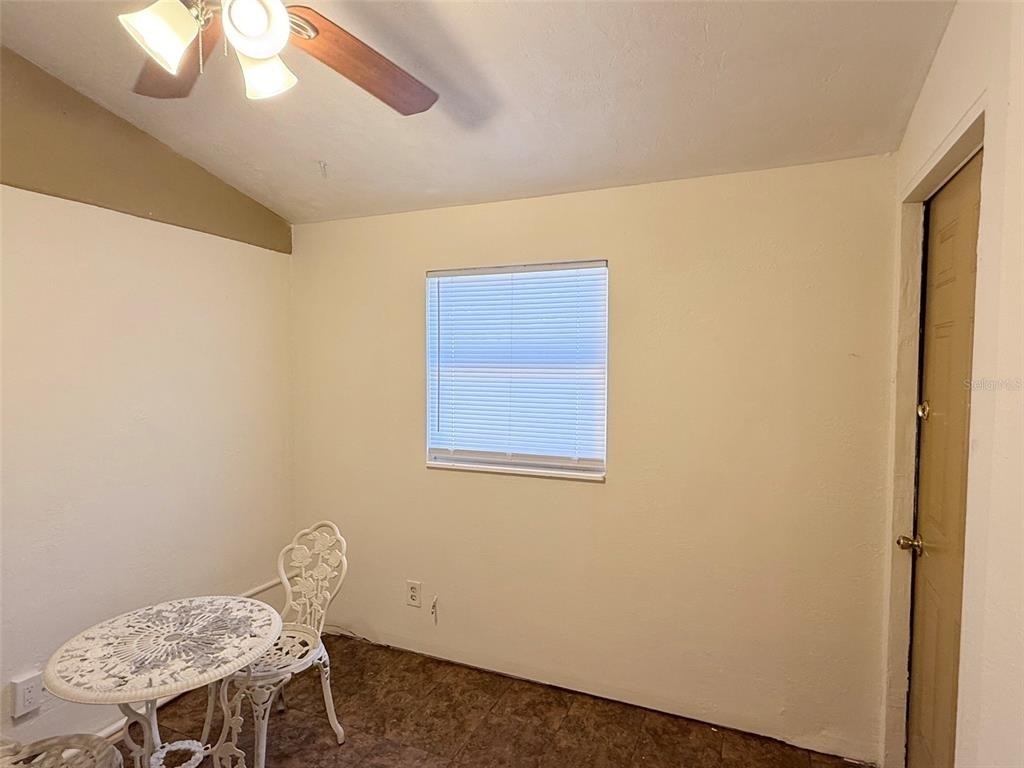 5541 Lown Street N - Photo 19