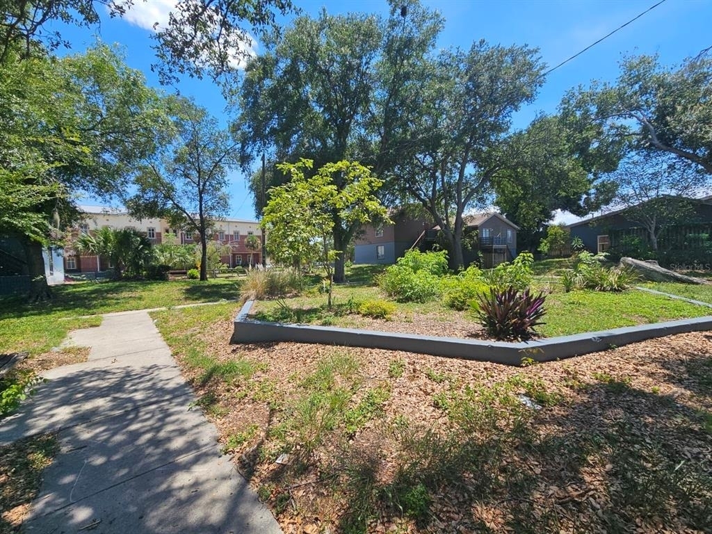 7602 W Powhatan Avenue - Photo 13