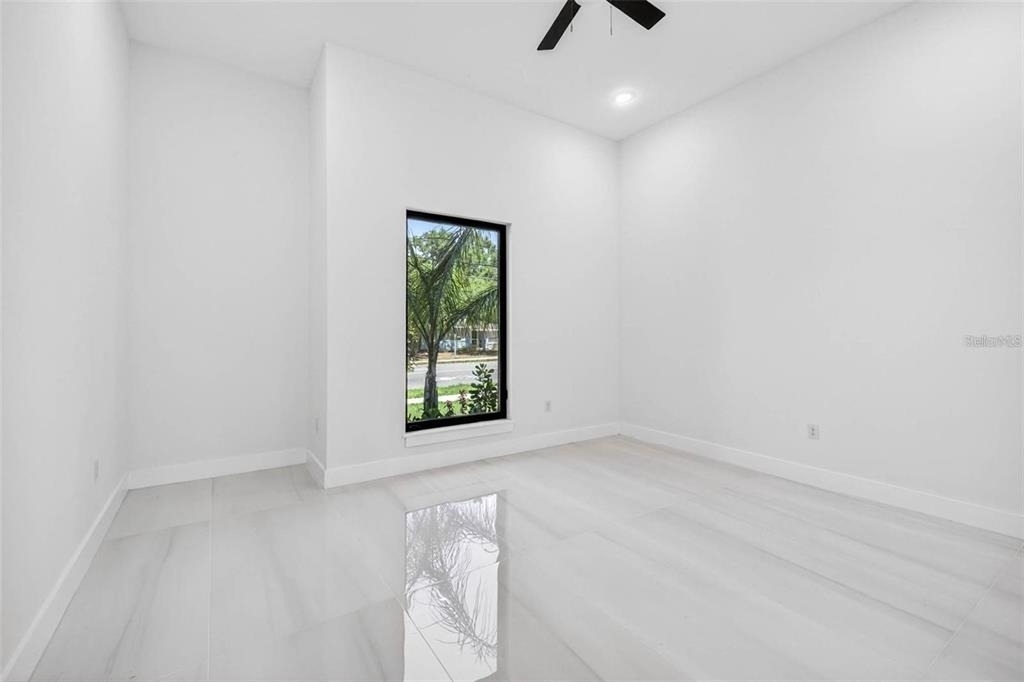 4426 W Euclid Avenue - Photo 23