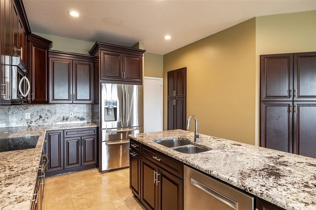 11328 Misty Isle Lane - Photo 3