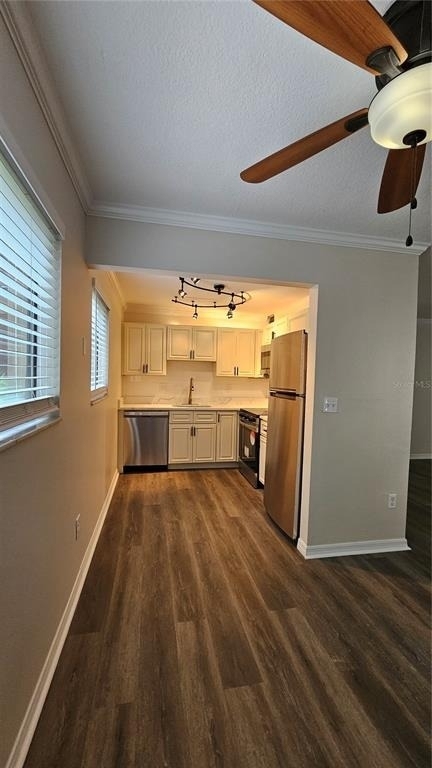 11720 Raintree Village Boulevard - Photo 4