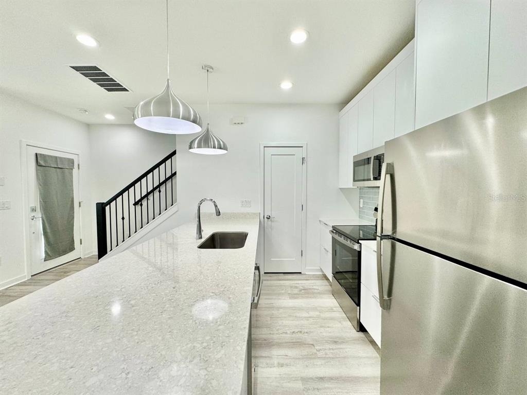 2108 E 22nd Avenue - Photo 8