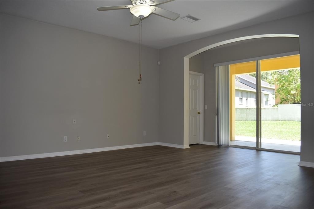 644 Chesney Drive - Photo 2