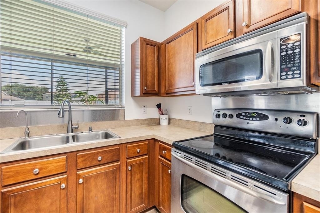 8219 Canterbury Lake Boulevard - Photo 3