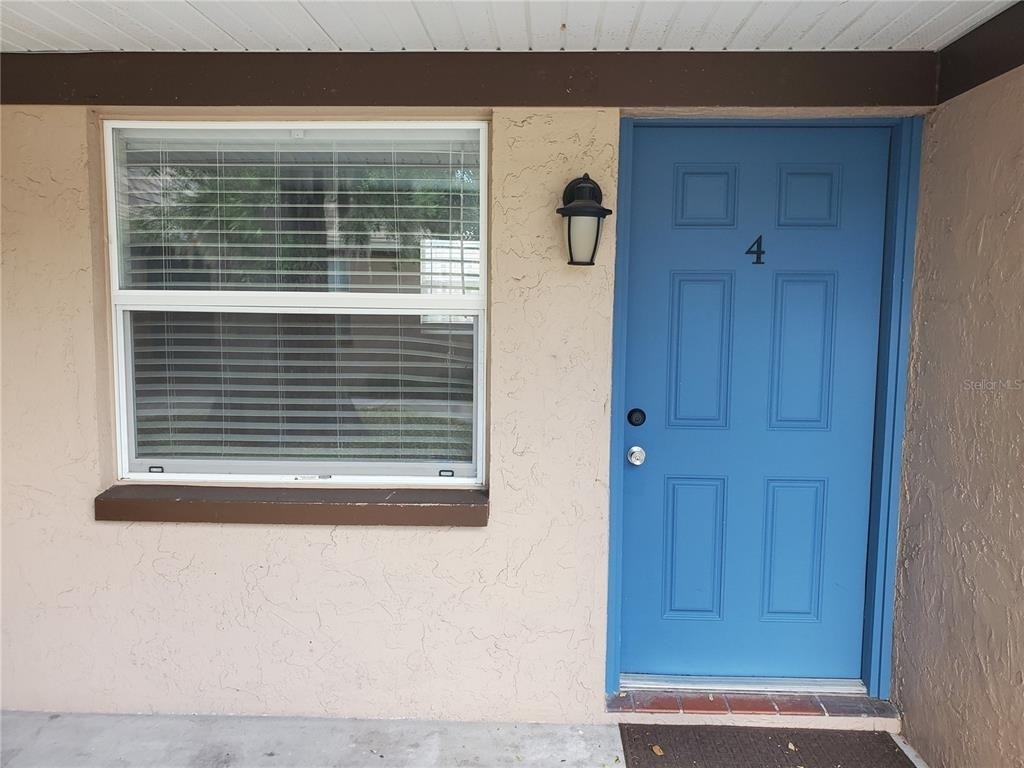 107 W Clay Avenue - Photo 1