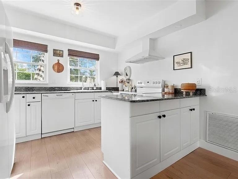 8067 123rd Street - Photo 10