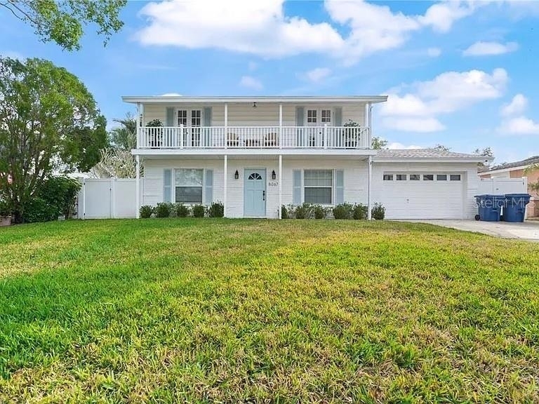 8067 123rd Street - Photo 0