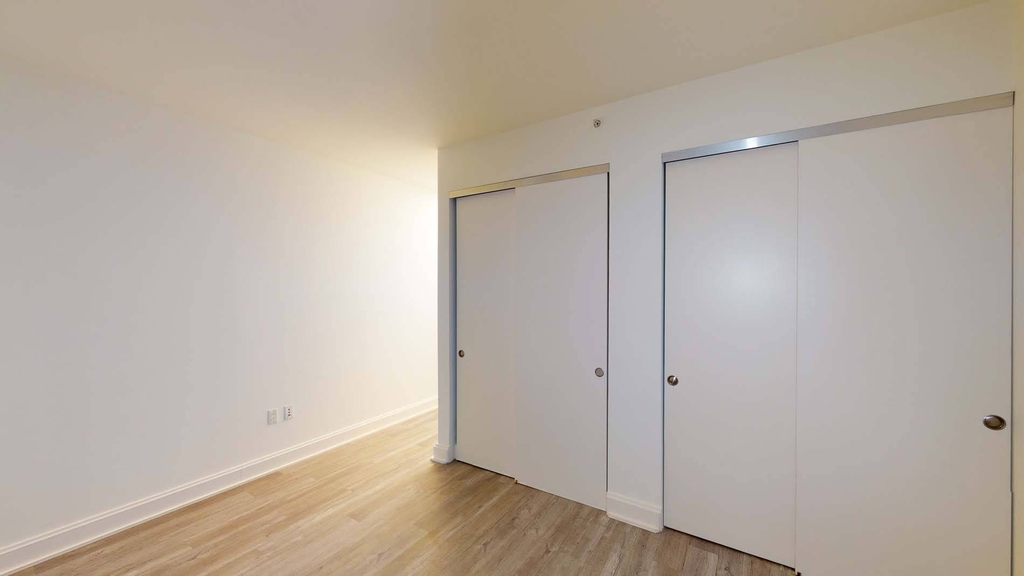10 Hanover Square - Photo 15
