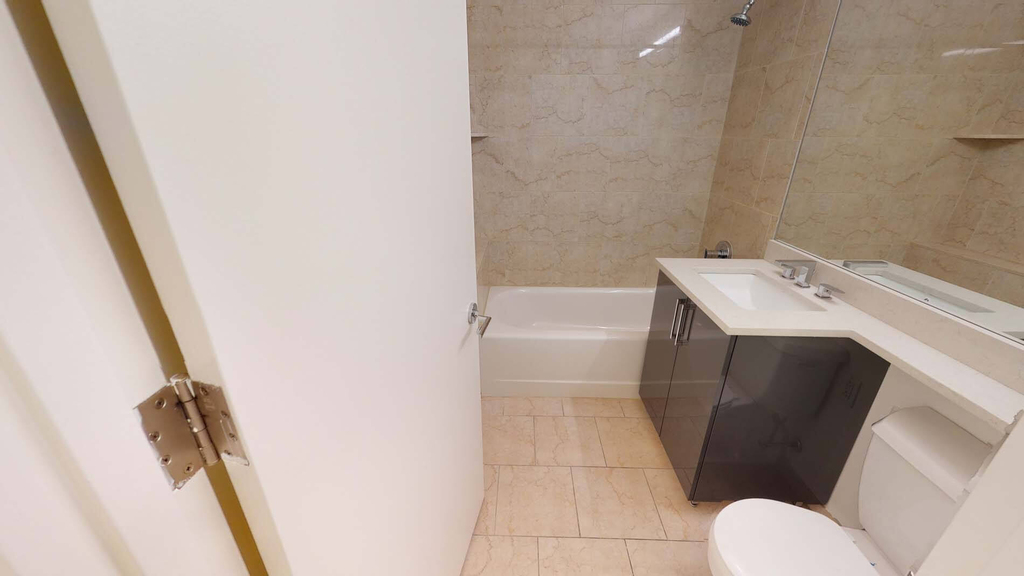 10 Hanover Square - Photo 16
