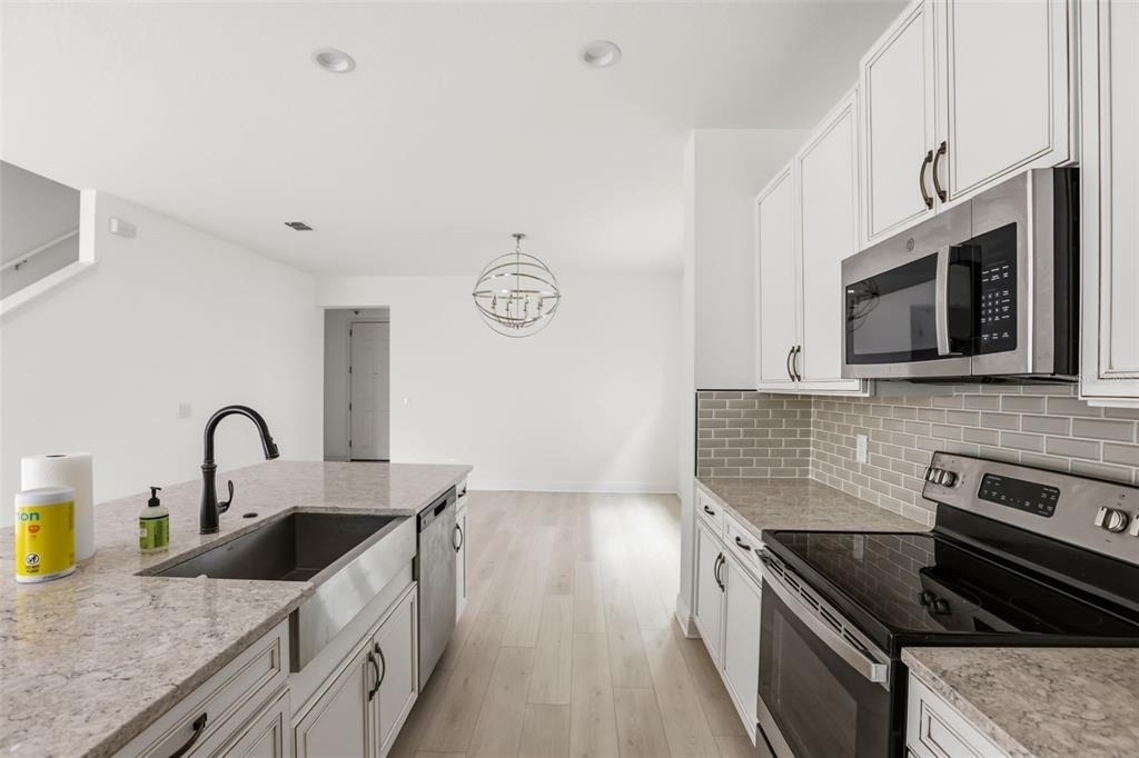 14452 Crestavista Avenue - Photo 11