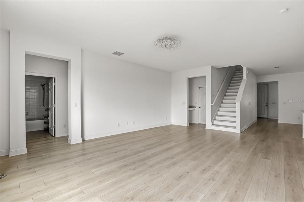 14452 Crestavista Avenue - Photo 2